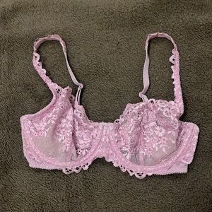 32D Unlined Victoria’s Secret Pink Lace Bra